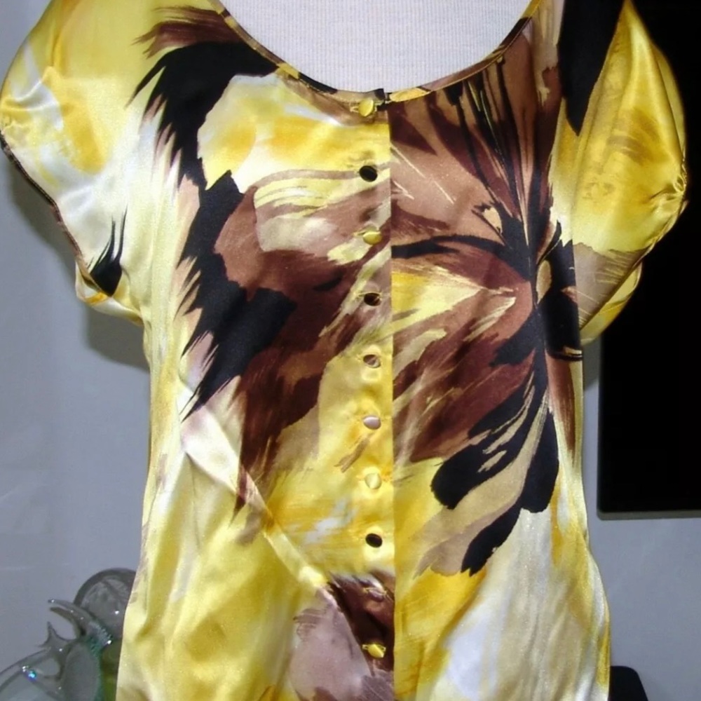 Cache Women’s Blouse Yellow/Brown Floral Detail
Button Up Silk SZ Large